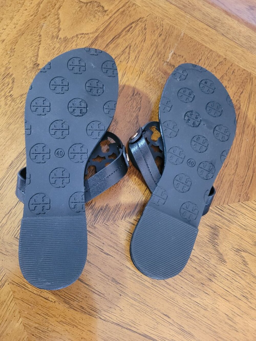 Tory Burch Thong Sandal size 40..9-9.5 - Picture 7 of 9